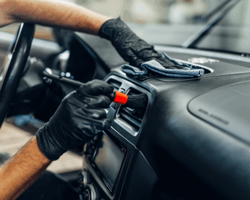 NETTOYAGE DE VOITURE